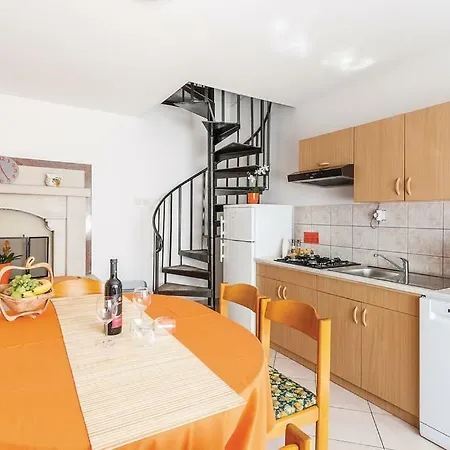 House Tanja Üdülőközpont